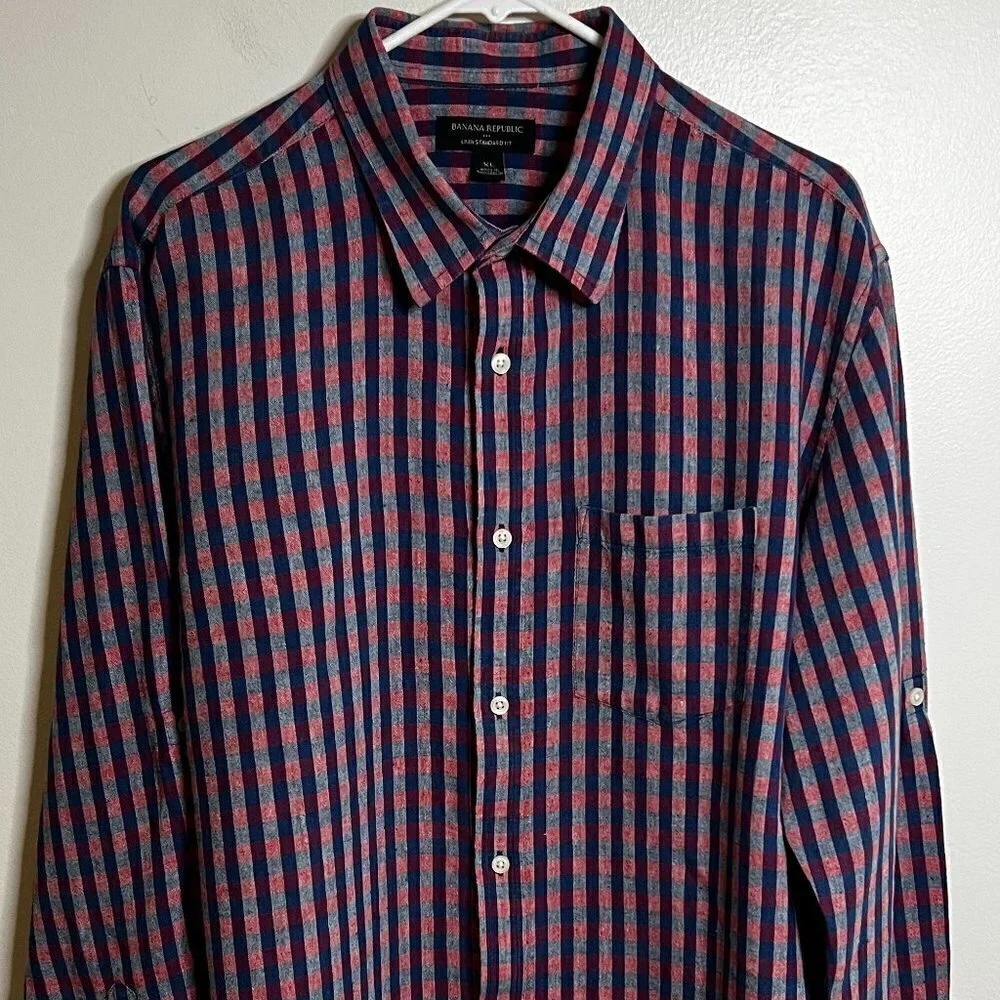 Banana Republic Linen Standard Fit Men's XL Button Down Red Checkered
